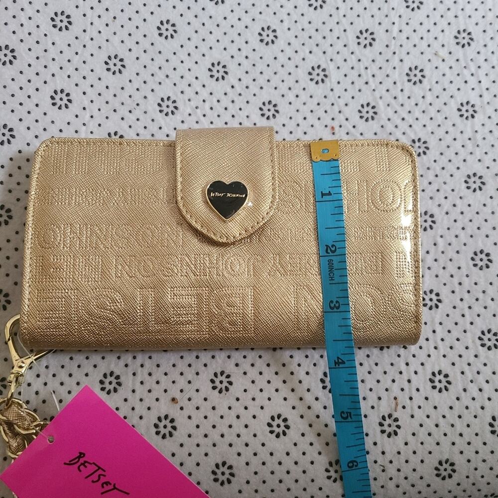 NWT Betsey Johnson Gold And Black Heart Wallet - Picture 5 of 12
